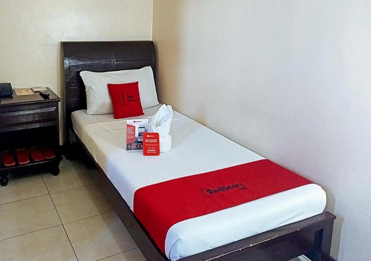 Hotel RedDoorz Near Ormoc Port Terminal Zewnętrze zdjęcie